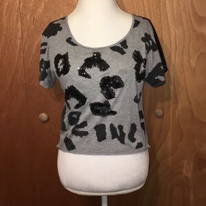 Patterned top